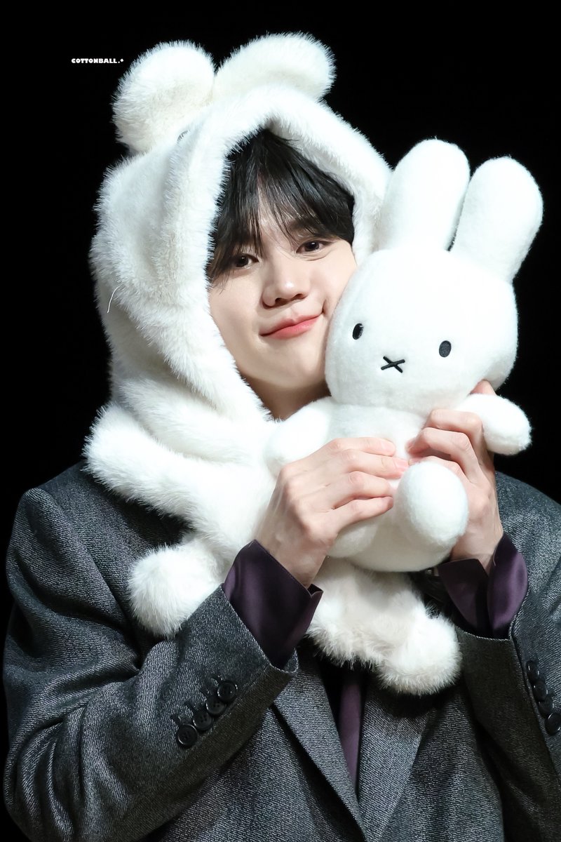 cottonball7415's tweet photo. 260302 애플뮤직 팬싸

존귀통🐰🐰

#요섭 #양요섭 #YOSEOP #YANGYOSEOP  
#HIGHLIGHT #BEAST https://t.co/vmnkeblRVp