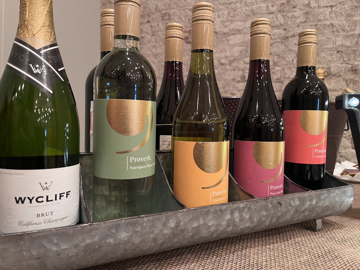 VinoMobileBar tweet media