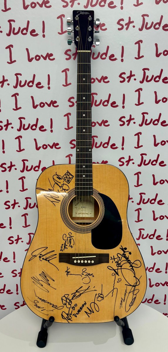 RecCollMag's tweet image. Charitybuzz.com 16 March auctions inc signed guitars from #KennyRogers #MeganMoroney, signed drumheads from #Maroon5 #ColdWarKids #FosterThePeople #RoyalBlood #DigiblePlanets #GunsNRoses #ForKingAndCountry, #Shaggy hat.