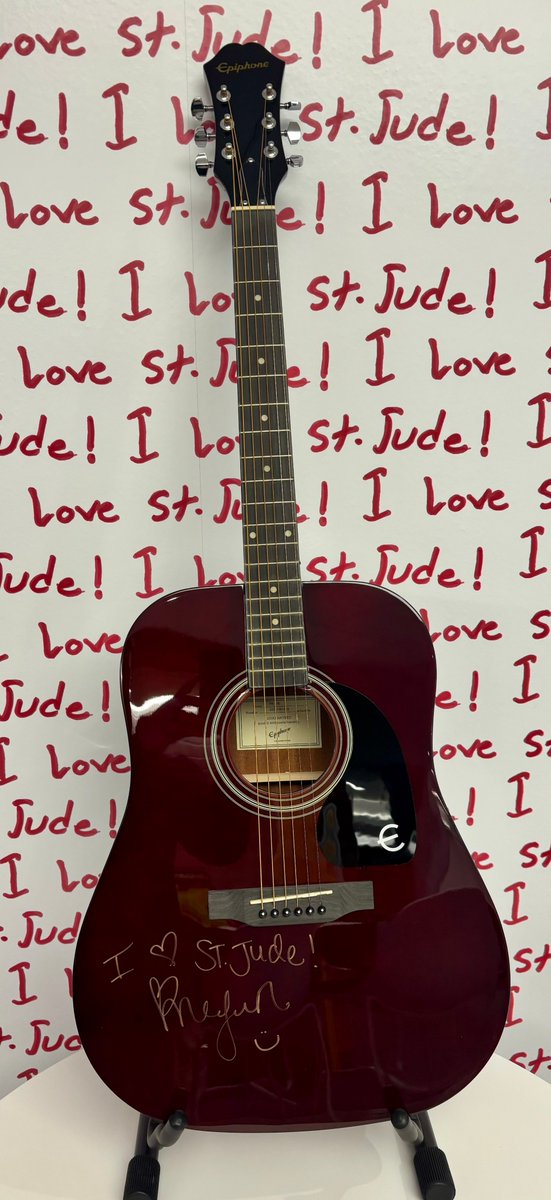 RecCollMag's tweet image. Charitybuzz.com 16 March auctions inc signed guitars from #KennyRogers #MeganMoroney, signed drumheads from #Maroon5 #ColdWarKids #FosterThePeople #RoyalBlood #DigiblePlanets #GunsNRoses #ForKingAndCountry, #Shaggy hat.