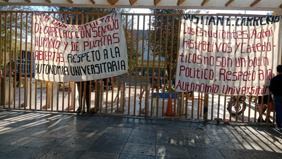 Reportan tomada Ciudad Universitaria.

📸: Redes Sociales 

#Oaxaca #Noticias #Estados