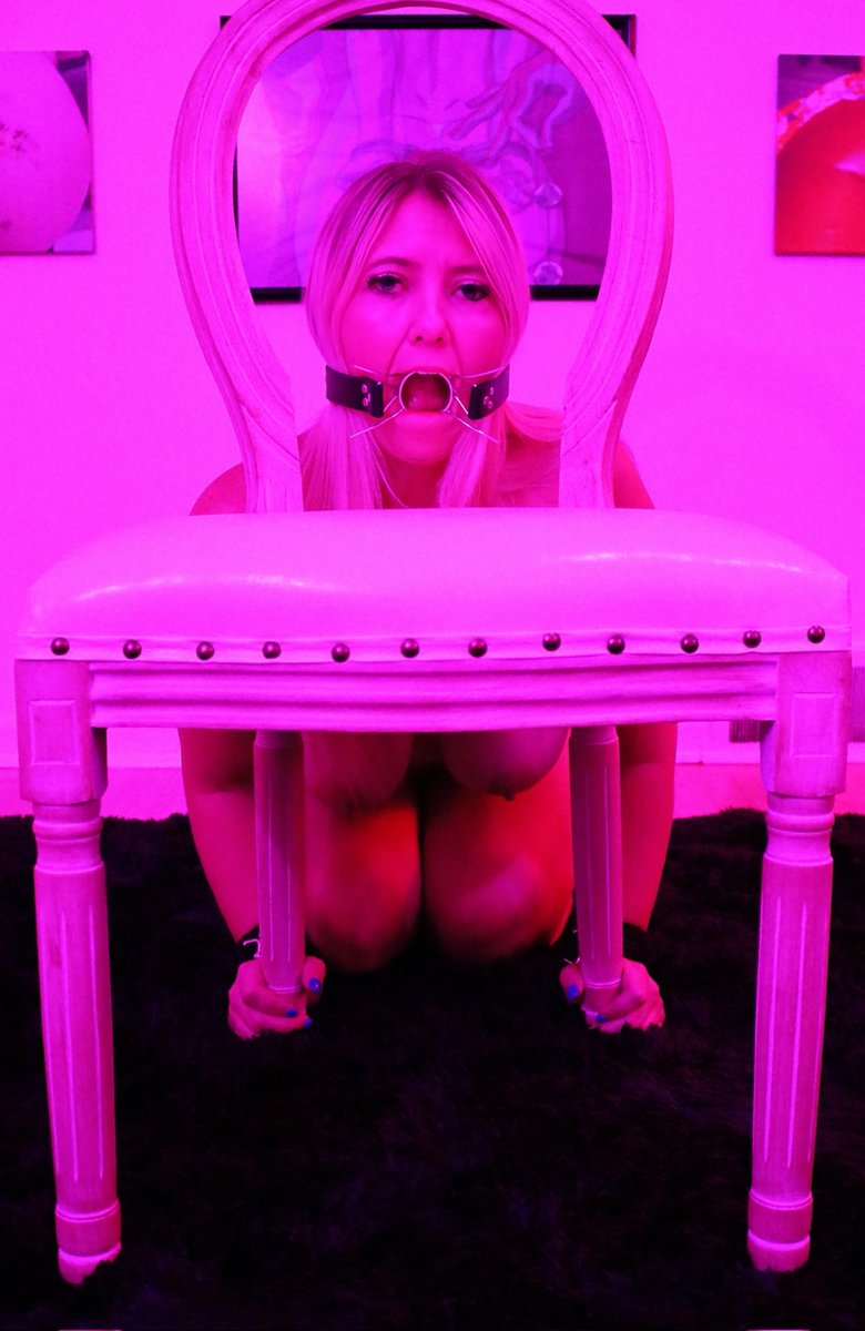 #bdsmِ #bondage #taboo #onherknees #smile #sexchair #royaltea #pink #model #sexy #blonde #squirter #blondie #throat #facefuck #GoodMorning #GOODGIRL_BUTNOTFORYOU