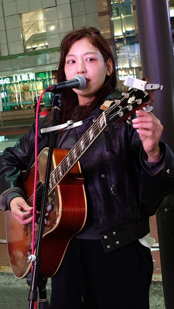 akira19670414's tweet photo. 26/3/2(月)やましたりな@新宿ストリート
寒いなか2日間遠征お疲れさま!
リクエストもありがとう🦌
#やましたりな #ワンマンライブ
#26年11月24日 #梅田BANANAHALL
#OnefortheBOOK #ジャンクション https://t.co/0zErJxa6Uy