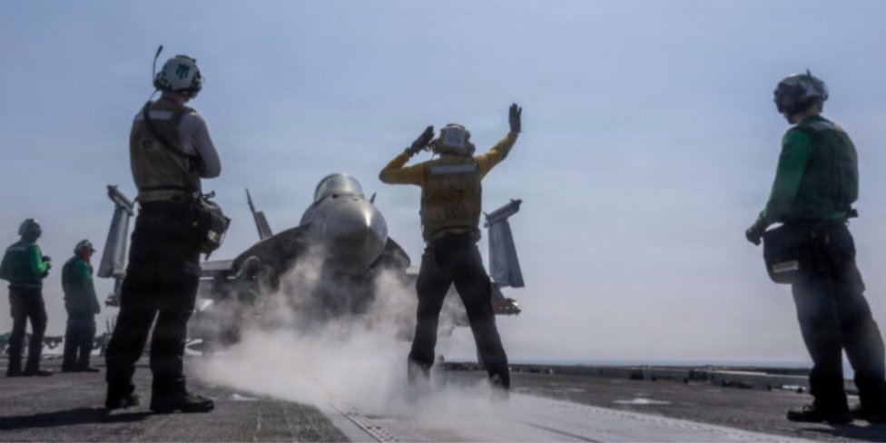 Ydanjose1's tweet photo. 🚨 IRÁN REPORTA ATAQUE A PORTAAVIONES DE EE.UU.

Según el Ministerio de Defensa de Irán y el Cuerpo de la Guardia Revolucionaria, el USS Abraham Lincoln fue alcanzado por 4 misiles y emprendió retirada hacia el Índico.
#Iran #bbvipks4 #sstvi #EEUU https://t.co/MZmX5ecNle