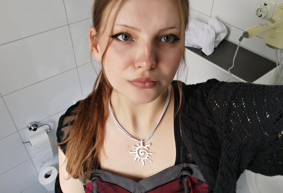 Lina 🐇 tweet media