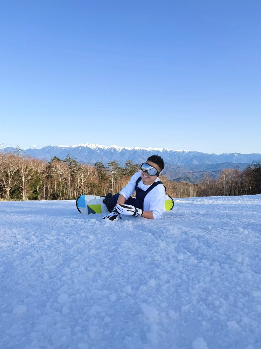 utoabc's tweet photo. 今年たくさんスノボできて良かった🏂 https://t.co/TYowXhXn0e