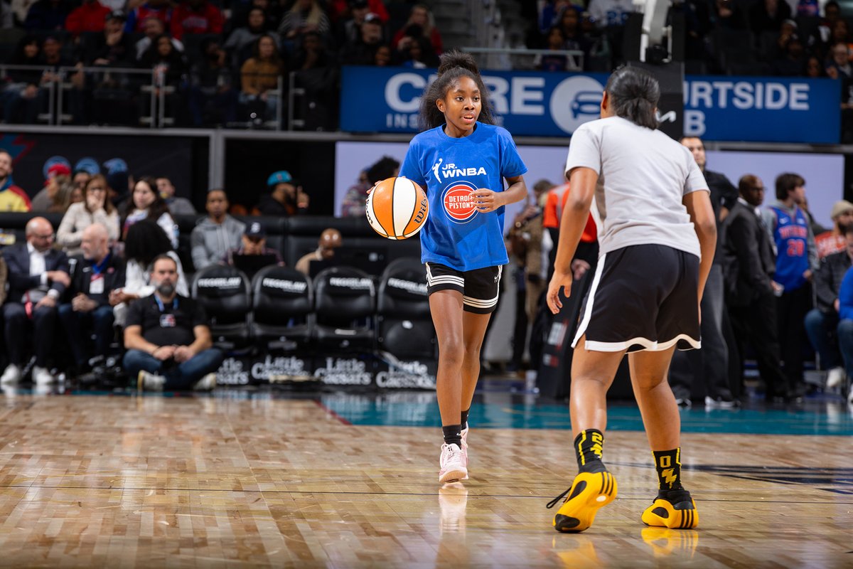 DetroitPistons's tweet photo. The Detroit Pistons announced today the 2026 summer schedule for “Pistons Academy” youth basketball camps presented by The Carpet Guys.

Camps begin Monday, June 8 at Royal Oak High School and registration is now available for all Pistons Academy camps at https://t.co/ddqzRi7SIL.

More info: https://t.co/682KTynsWo