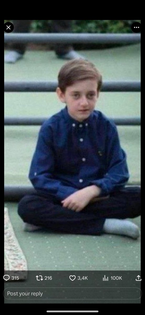 nikishiri1358's tweet image. چهره اینو ببین. هیچ معصومیتی توش میبینی؟
#KingRezaPahlavi