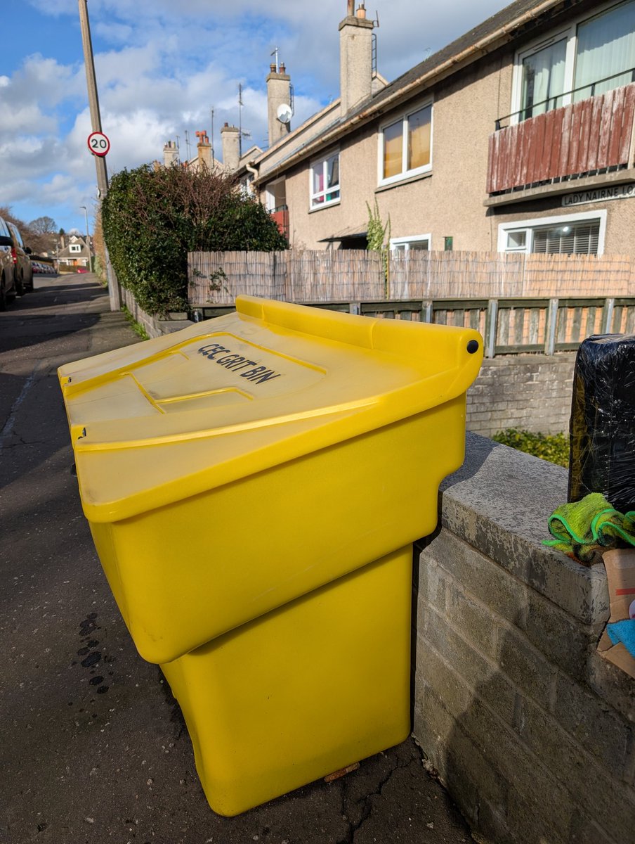 Keeping Communities Clean ... The Auld Reekie Group ☎️ 07846 161 631

#Edinburgh
