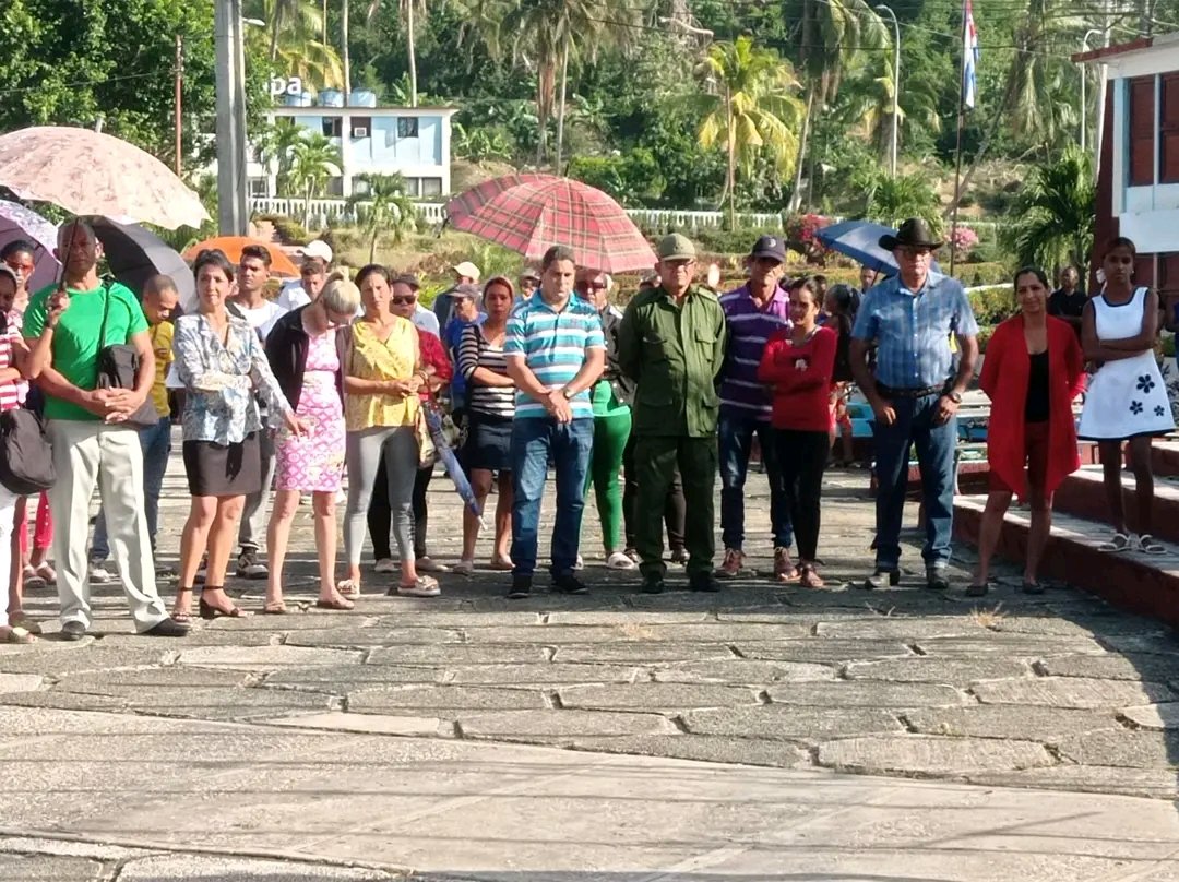 Liuber2's tweet photo. Inicia la semana de la cultura en #TercerFrente con un matutino especial y varios momentos culturales,con la presencia del presidente de la asamblea Giorgis Ramírez Céspedes y la participación del pueblo en general.
#SantiagoDeCuba. https://t.co/76bHHpVG2x