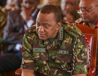 Wameanza group presentation nikaweka alarm ya simu nikatoka nje. Huko narudi class ikiisha kuchukua book yangu. 
Nitaacha kuogopa watu lini?