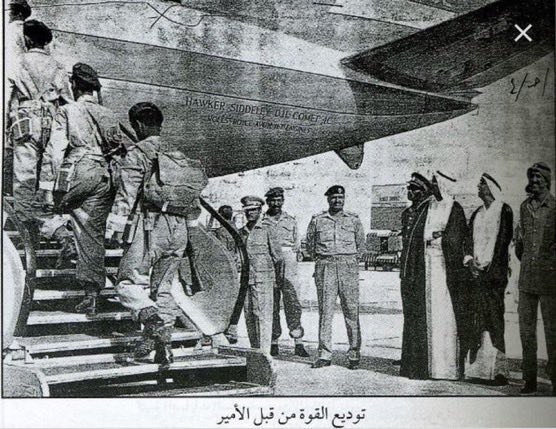 FaisalNAlenezi's tweet photo. السلاح أداة، لكن القيمة الحقيقية تكمن في الرجال الذين يحملونه، ويذودون به عن أرضهم ووطنهم.

فالجيش الكويتي لم يدّخر جهدًا في تسخير إمكاناته دفاعًا عن قضايا أمته وأمن بلاده، 
وسجّل عبر تاريخه صفحات مشرّفة من البطولات والتضحيات.

ففي حرب يونيو 1967، شارك لواء اليرموك مشاركة بطولية ذاع صيتها، ليؤكد أن جيش دولة عربية صغيرة قادر على الدفاع عن الأرض العربية جنبًا إلى جنب مع أشقائه.

ثم واصل الجيش الكويتي حضوره على الجبهة خلال حرب الاستنزاف، حيث قدّم أول شهيد كويتي على أرض مصر، امتزج دمه بدماء إخوانه دفاعًا عن الكرامة العربية.

وفي حرب أكتوبر 1973، شارك لواء الجهراء بجانب لواء اليرموك على الجبهتين المصرية والسورية، وتميّزت القوات الكويتية بقوة مدفعيتها التي أسهمت في دك مواقع العدو وإسناد القوات العربية.

وعندما وقع الغزو العراقي الغاشم عام 1990، وقف الجيش الكويتي بكل بسالة في مواجهة العدوان، وقاتل دفاعًا عن الوطن حتى صدرت أوامر الانسحاب حفاظًا على ما تبقى من القوة العسكرية استعدادًا ليوم التحرير.

واليوم يواصل الجيش الكويتي أداء رسالته الوطنية عبر رجاله في مختلف قواته العسكرية، وفي مقدمتهم قوات الدفاع الجوي، التي تسهر على حماية سماء الكويت وصون أمنها واستقرارها، بعزيمة راسخة وكفاءة عالية، دفاعًا عن الكويت وأهلها.

ذلك هو الجيش الكويتي - تاريخ من التضحية، وحاضر من الجاهزية، ومستقبل من الوفاء للوطن.

#الكويت_خط_احمر