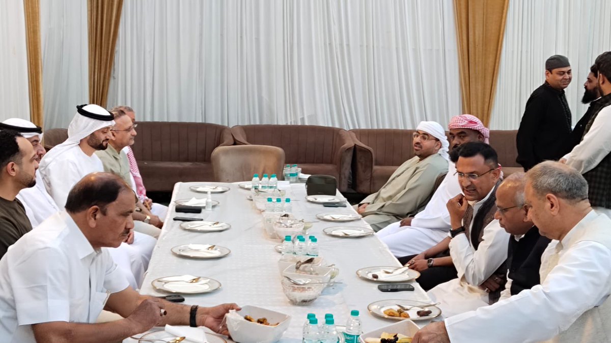 नई दिल्ली स्थित,इंडिया इस्लामिक कल्चरल सेंटर में रोज़ा अफ़तार प्रोग्राम में शिरकत की। #Ramadan 
<a href="/RLDparty/">Rashtriya Lok Dal</a> <a href="/jayantrld/">Jayant Singh</a> <a href="/Office_ChJayant/">Office of Ch Jayant Singh</a>