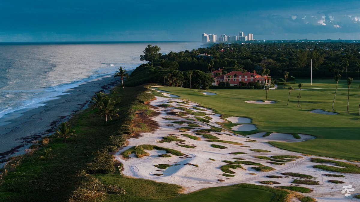 fried_egg_golf's tweet photo. Seminole Golf Club — simply sensational. https://t.co/dXnmHpixOu