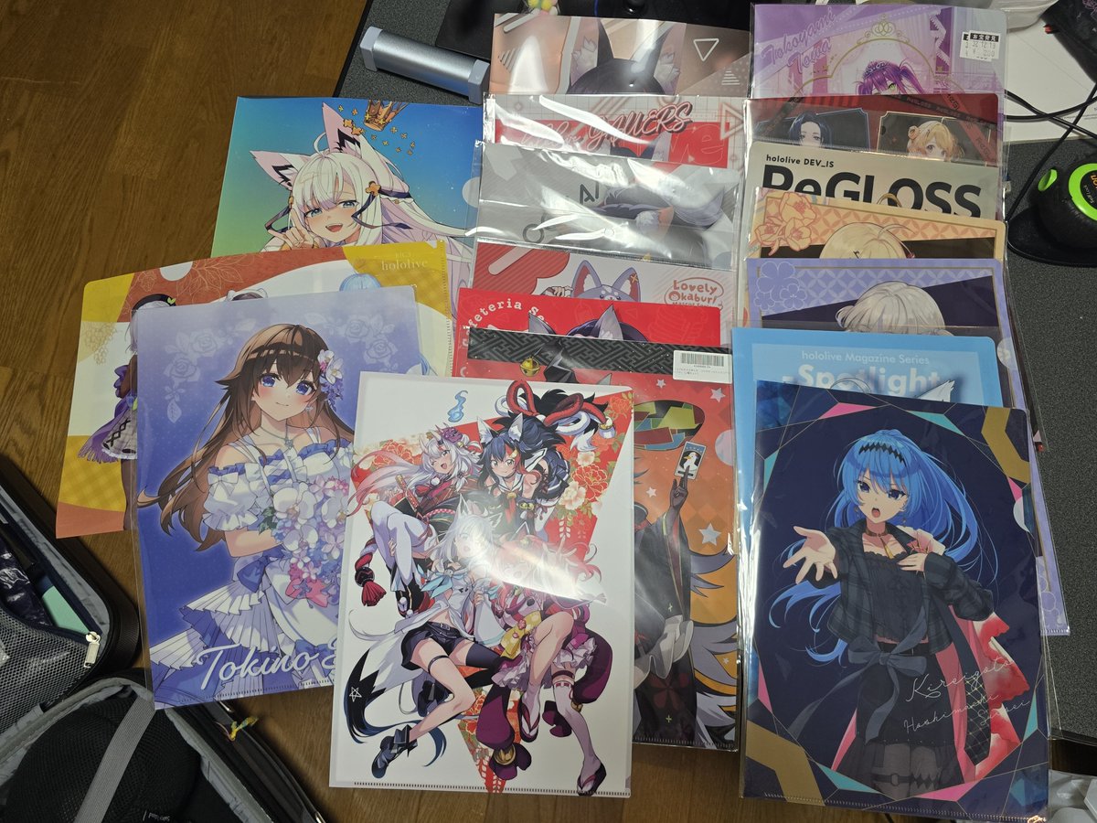 クリアファイルあるある 買ったはいいものの結局どれもだいじで使えない 人から貰ったものもあってでね… ミオしゃのはやっぱぶっちぎりで数多い、🌲 ...