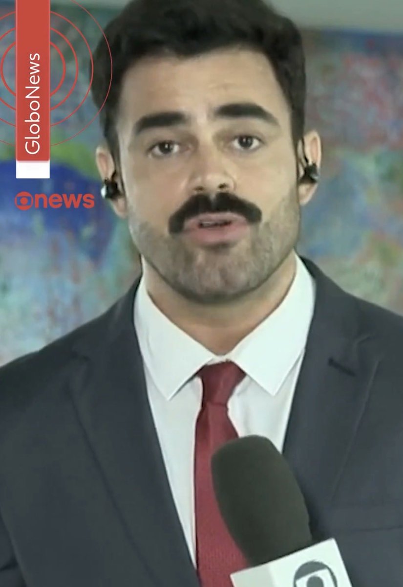 Léo tweet media