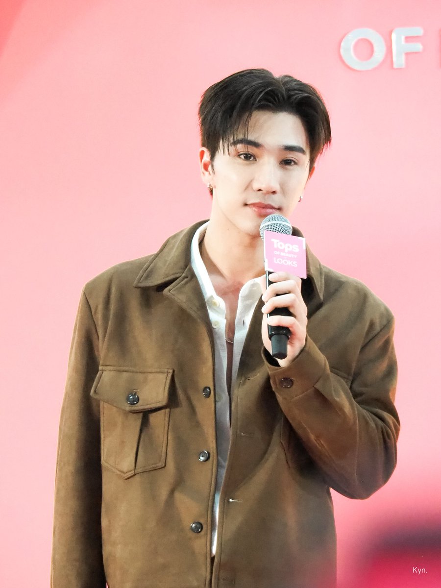 พี่หล่อนะ แต่พี่แอบเบียว555555555

PERTH WITH PANTENE AT TOPS

#PanteneTreatmentxPerth