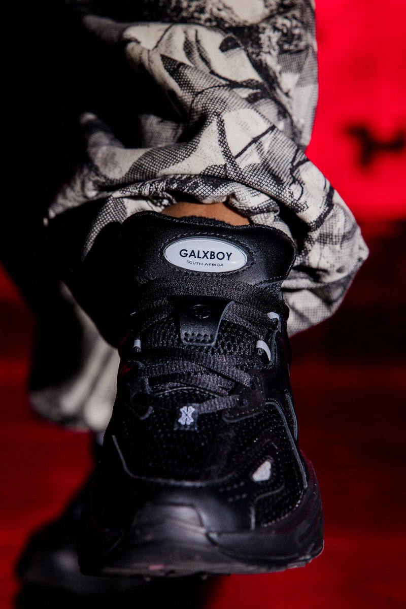 GALXBOY® tweet media