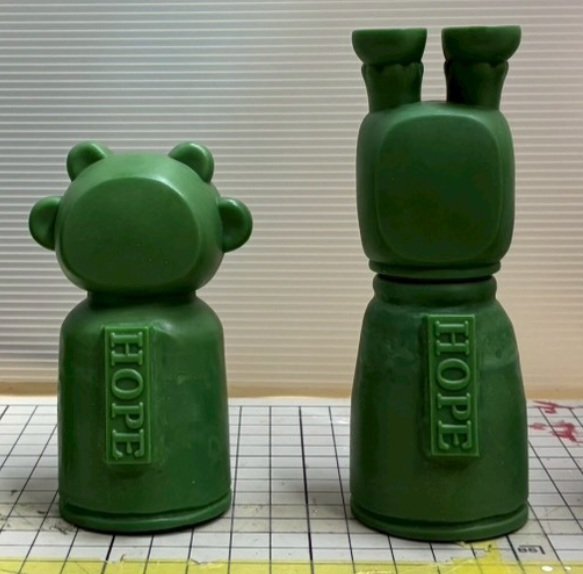 masta_KT's tweet photo. もう少しでマスターKTのオリジナルソフビの金型ができますよ
サイキックムーンのソフビとはひと味違ったテイストで展開していきます
従来型のアートトイとしてのソフビでは無く
ファインアートとしてのソフビを造ることが目論みです
村上隆氏の言う『認知領域の拡張』
それに近いです

#ソフビ制作中 https://t.co/ejdUuAOsKz