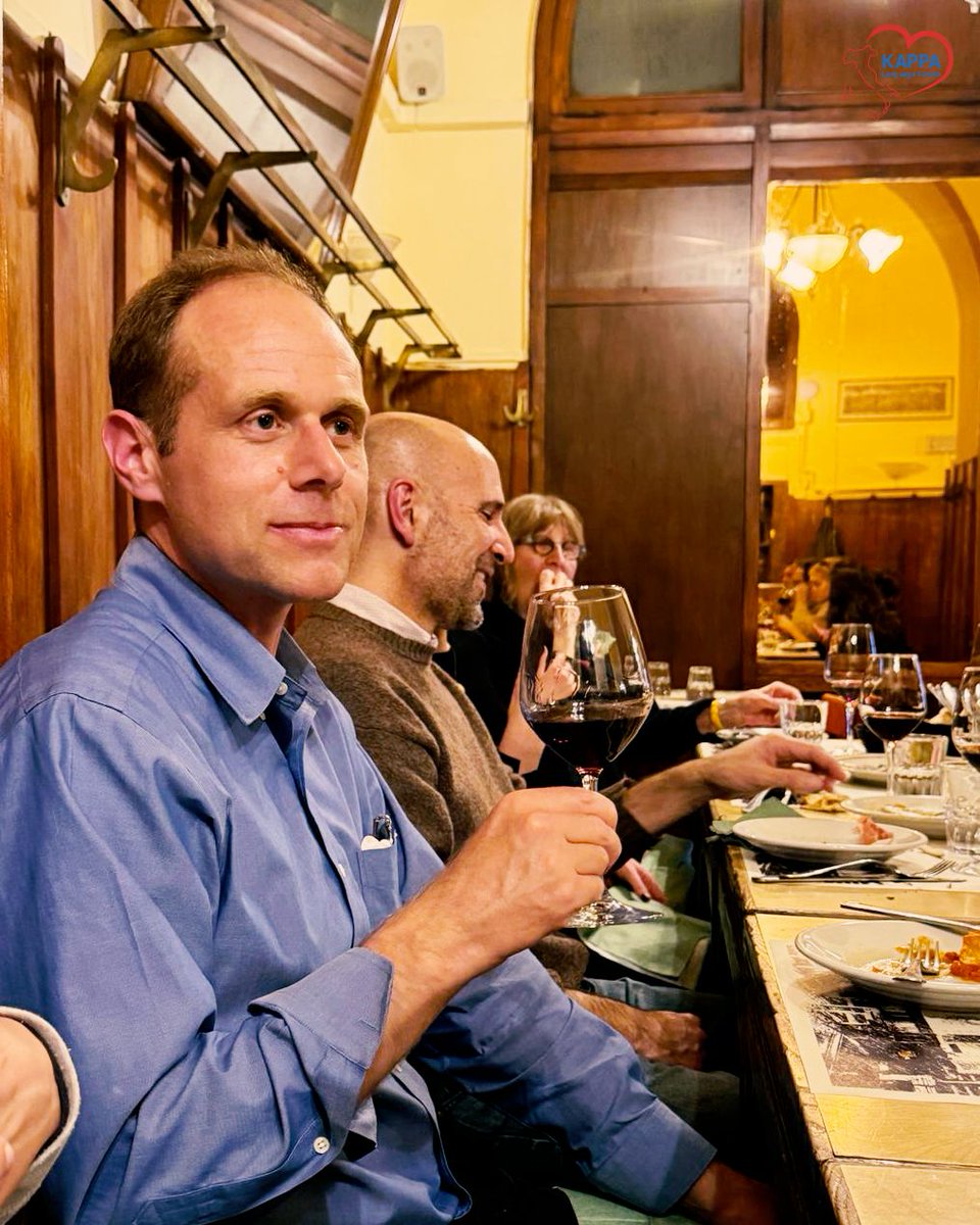 kappalanguage's tweet image. Di nuovo ospiti dagli amici di @pizzeria.ristoro.estestest per una degustazione di ottimi vini locali 🍷 accompagnati da gustosi spuntini tradizionali. 🥘
Come sempre, esperienza DOC!

#learnitalian #italiancourse #visitrome #italianwine #italianfood
