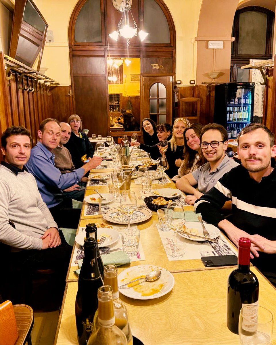 kappalanguage's tweet image. Di nuovo ospiti dagli amici di @pizzeria.ristoro.estestest per una degustazione di ottimi vini locali 🍷 accompagnati da gustosi spuntini tradizionali. 🥘
Come sempre, esperienza DOC!

#learnitalian #italiancourse #visitrome #italianwine #italianfood