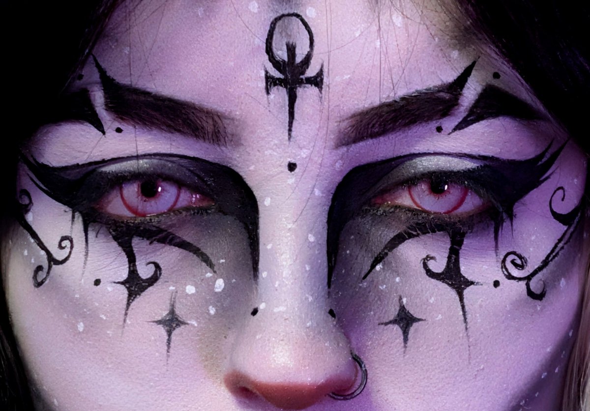 EasyGoingGoth tweet media