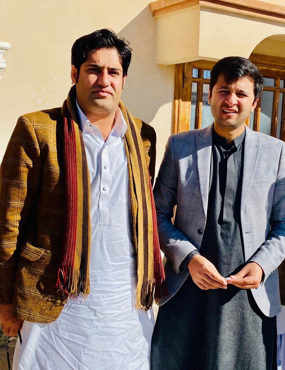 HAryan78's tweet photo. خوشحال خان کاکڑ کے ووٹ پر دو سال ڈاکہ ڈالنے کے بعد آخر کار الیکشن کمیشن نے خوشحال خان کاکڑ کے کامیابی کا نوٹیفکیشن جاری کر دیا۔ خوشحال خان کاکڑ اور پشتونخوا نیشنل عوامی پارٹی کو بہت بہت مبارک ہو۔
#khushalkhankakar #NA251 https://t.co/rB9YlK8FLA