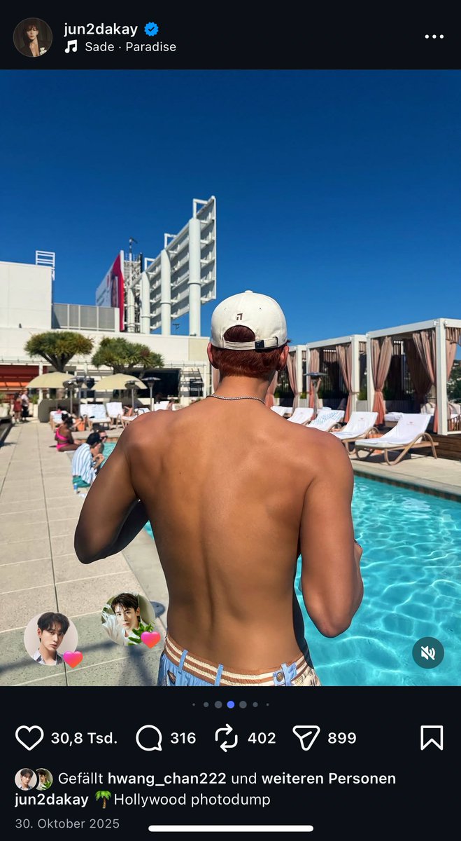 Scrolling through PM pics for freebies and stumbled upon this. 2PM backs really are superior. It’s a whole „Hate to see you go, love to see you leave“ Kind of thing 🤭