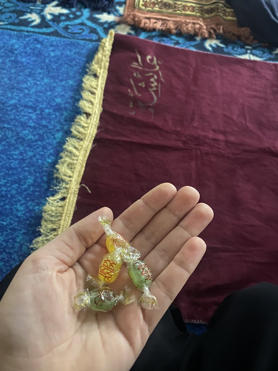 Her gün benim için şeker getiren teyze ben senden razıyım Allahta razı olsun 🤍