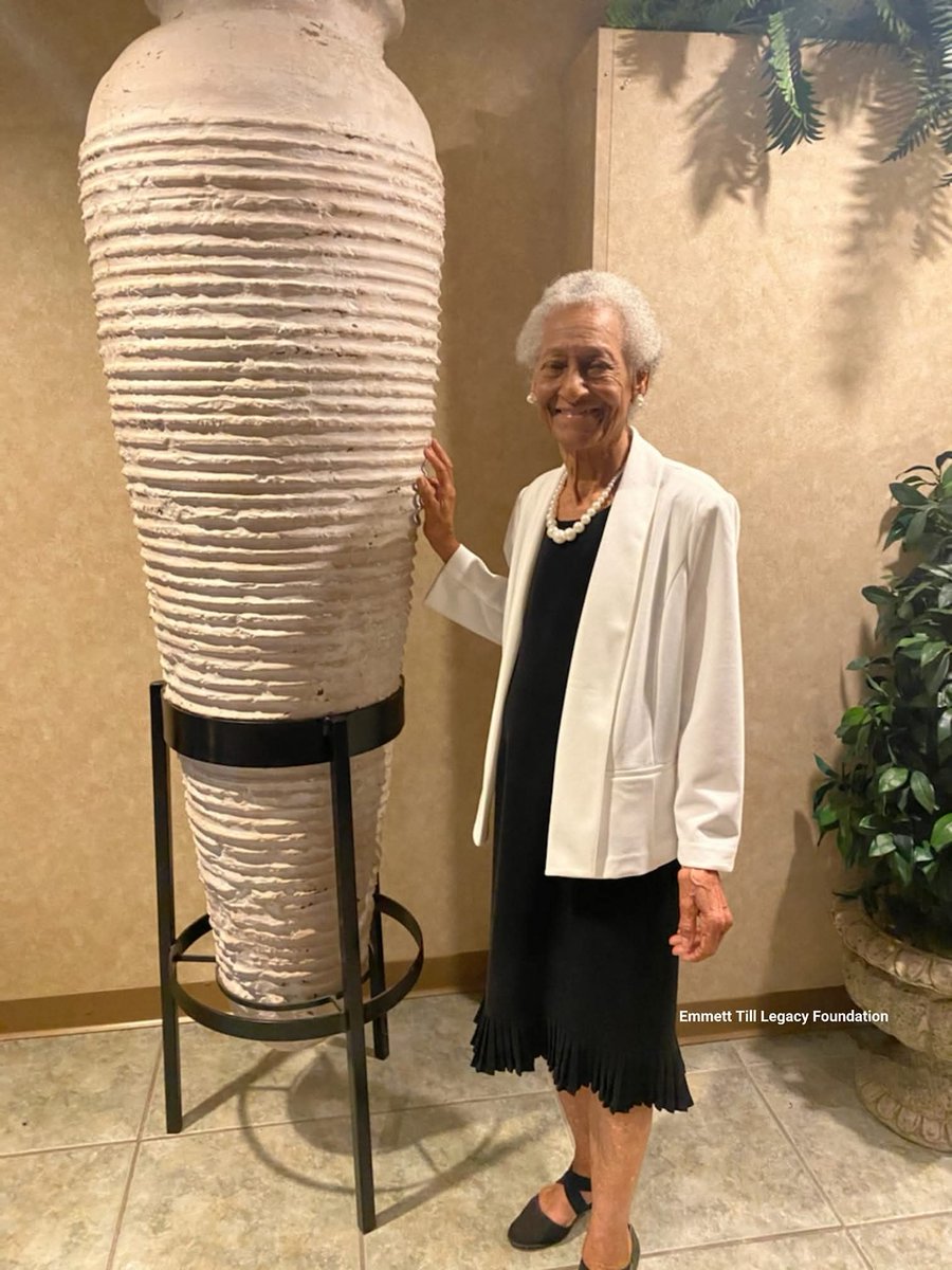 EmmettTill's tweet photo. #WomensHistoryMonth - Thelma Wright Edwards, our 2025 Woman of Courage Awardee, is the oldest living relative of #EmmettTill. She is the daughter of #MosesWright and Elizabeth Smith Wright.

Thelma has lived in the same household as Emmett and #MamieTillMobley. 🖤 https://t.co/eL8yIZebcw