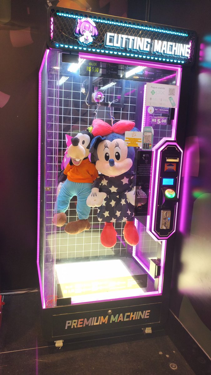 linalittlepixel's tweet photo. Neon lights and カピバラ! https://t.co/0RDkgN6NOl
