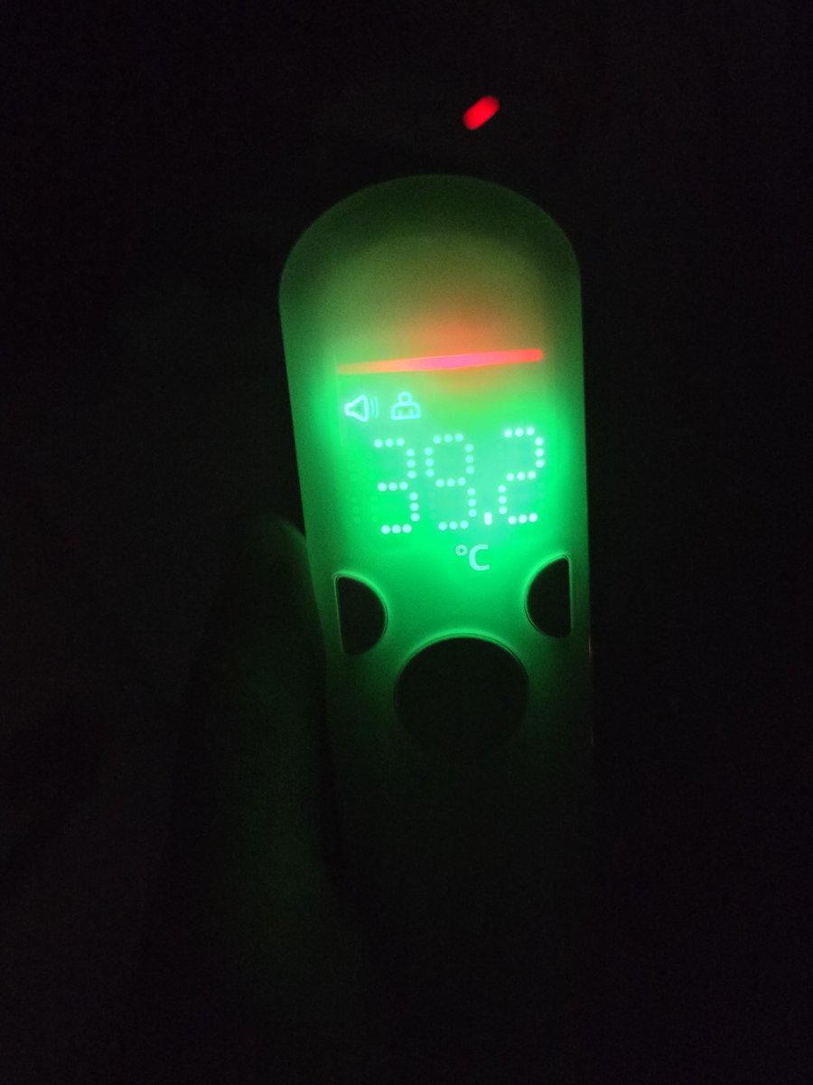 시 애 / シエ 🧁 tweet media