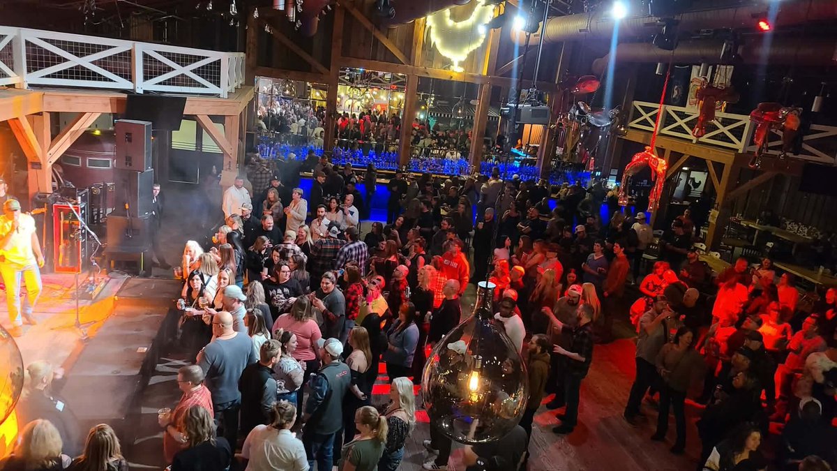 Exit 33 | Nightlife tweet media