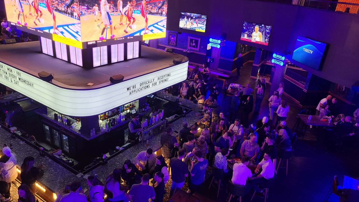 Exit 33 | Nightlife tweet media