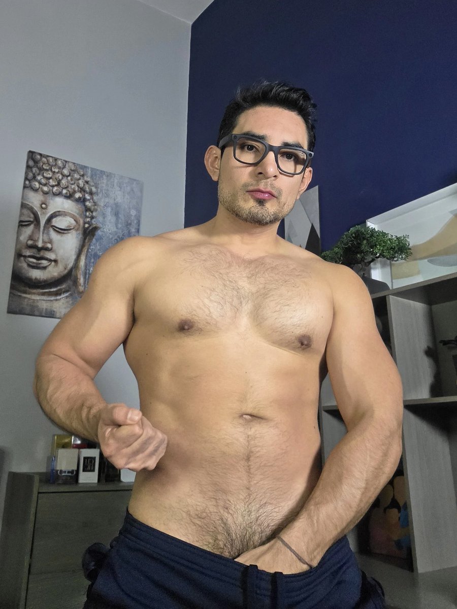 Vanvan90 tweet media