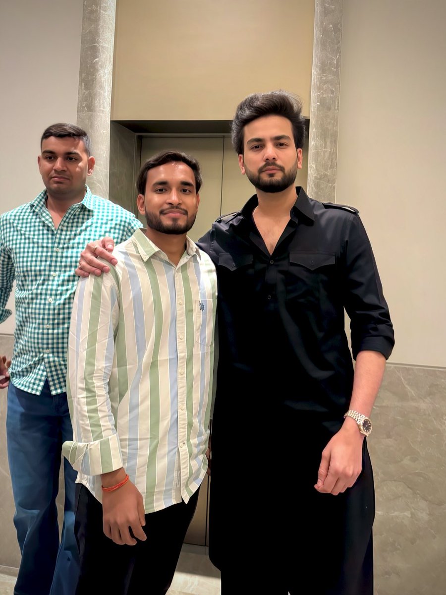 Yash Negi (Elvish Army❤️) tweet media