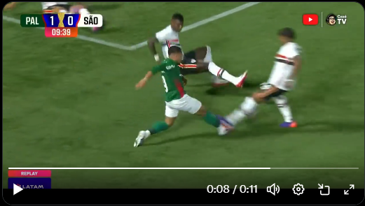 victorlteixei's tweet photo. @gustavoterini @gustavoterini olha esse lance, você viu algum jornalista falando dele ontem? lance do primeiro gol, era pra ter expulsado o jogador do SP e ficariam com um a menos o jogo todo, mas ninguem sequer discutiu https://t.co/W20s9wRA70