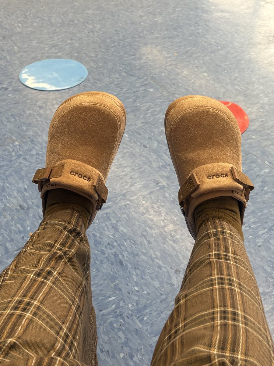 GoldenKe_'s tweet photo. @Crocs did their thing with these 😍 https://t.co/cOD9uvzuhj
