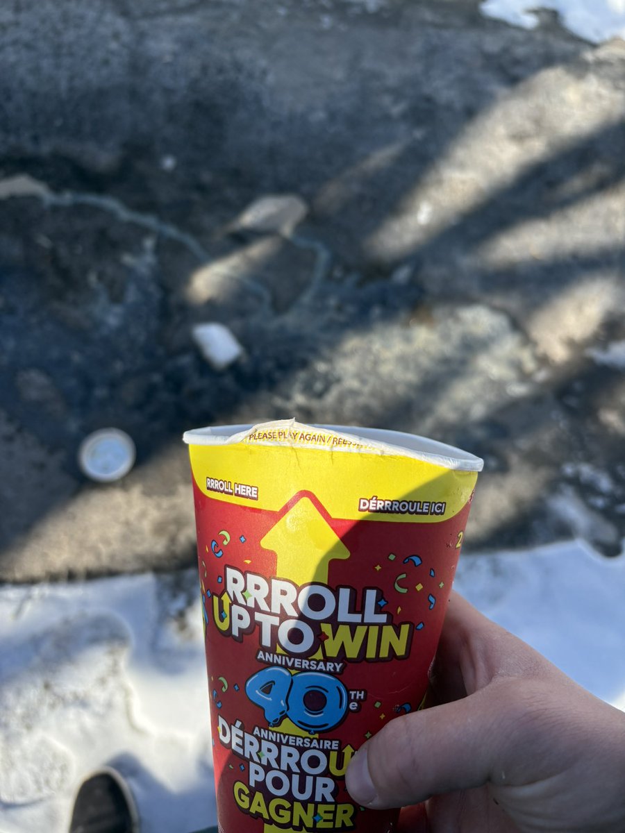 Would have been a great time for a free one…. #DontCryOverSpilledCoffee #itsfine😭 #RollUpTheRim <a href="/TimHortons/">Tim Hortons</a>