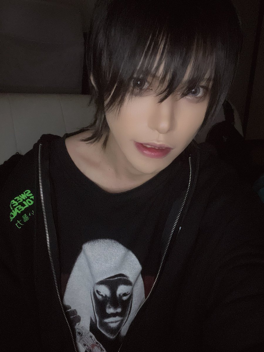 とむら tweet media