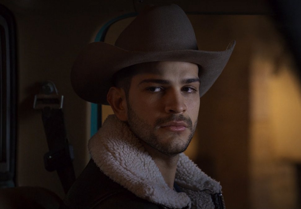 PasdeGavilanes's tweet photo. #PasiónDeGavilanes2 #PDG47 Juan David teme que todo lo que está sucediendo aleje a Muriel de él. https://t.co/o4yRLJOtXR