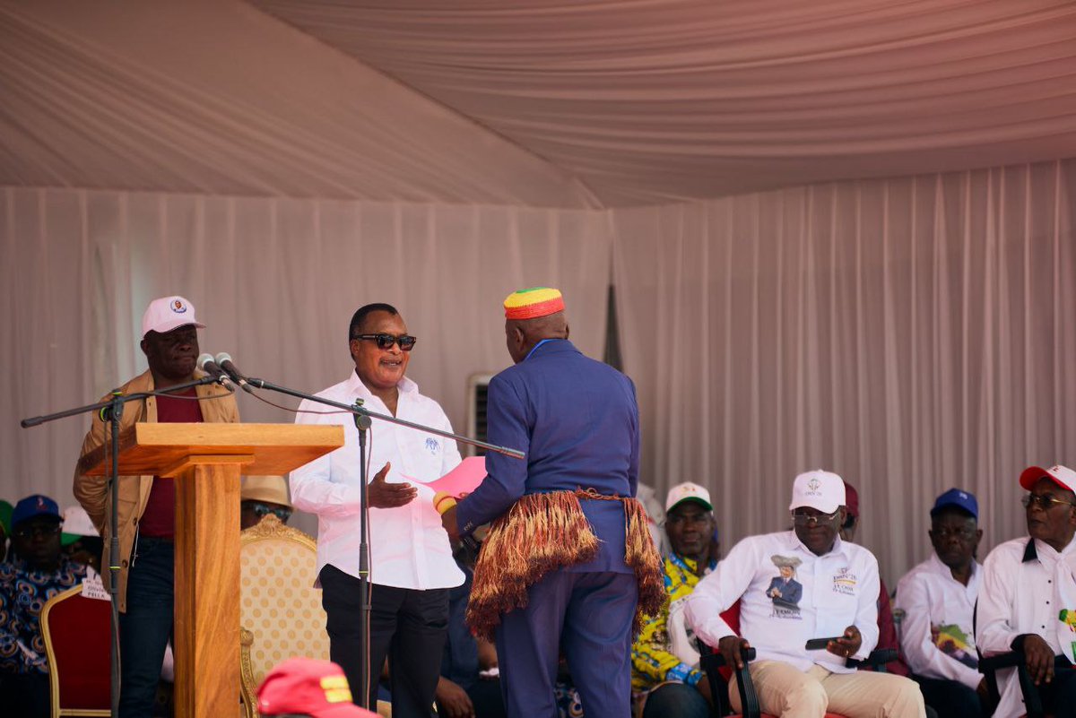 grace_brazza's tweet photo. Le 1er mars à Dolisie, le président Denis Sassou N'Guesso a organisé un rassemblement d’envergure : la place a pris vie avec des défilés, de la musique, des danses et des slogans en faveur de la stabilité. https://t.co/ROuyD53b1O