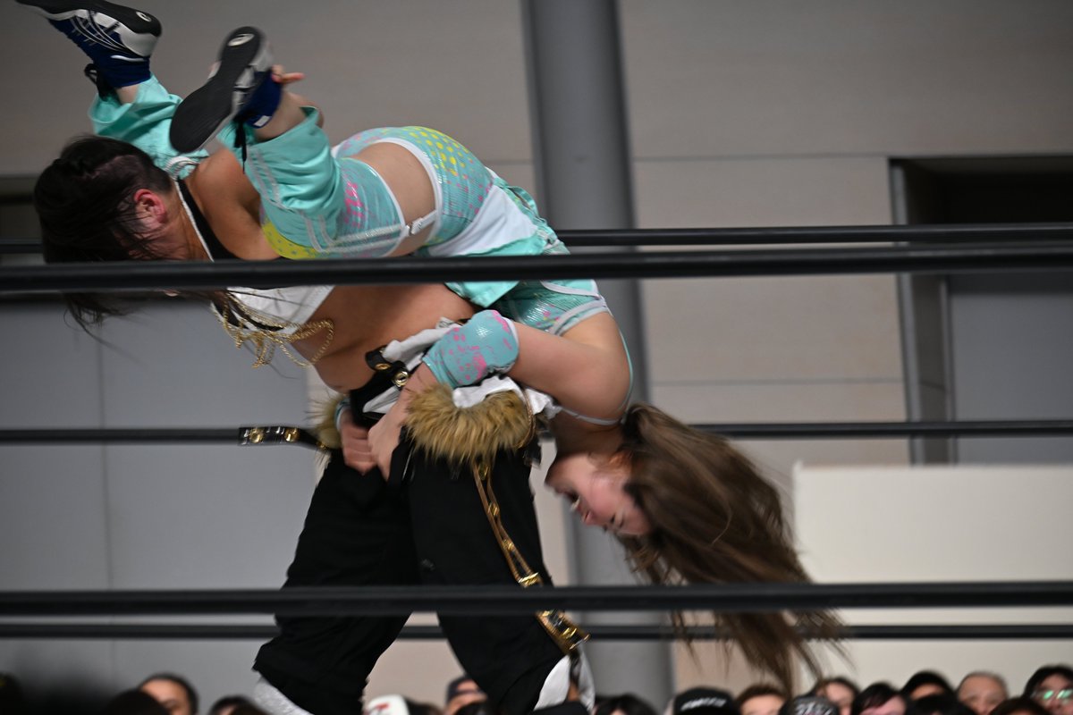 heiwa0324's tweet image. 2026/3・1(日）愛知・刈谷市産業振興センター あいおいホール　#STARDOM　タッグマッチ　#AZM #天咲光由　VS　#山下りな #鉄アキラ
