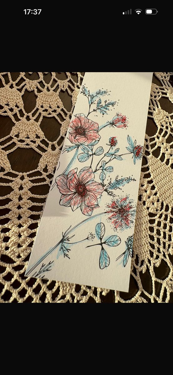 gl_can2's tweet photo. Pure design.. Babam için.❤️☔️ #babam #design #books #bookmark #dad #EkremCAN https://t.co/8dRWefoUVl