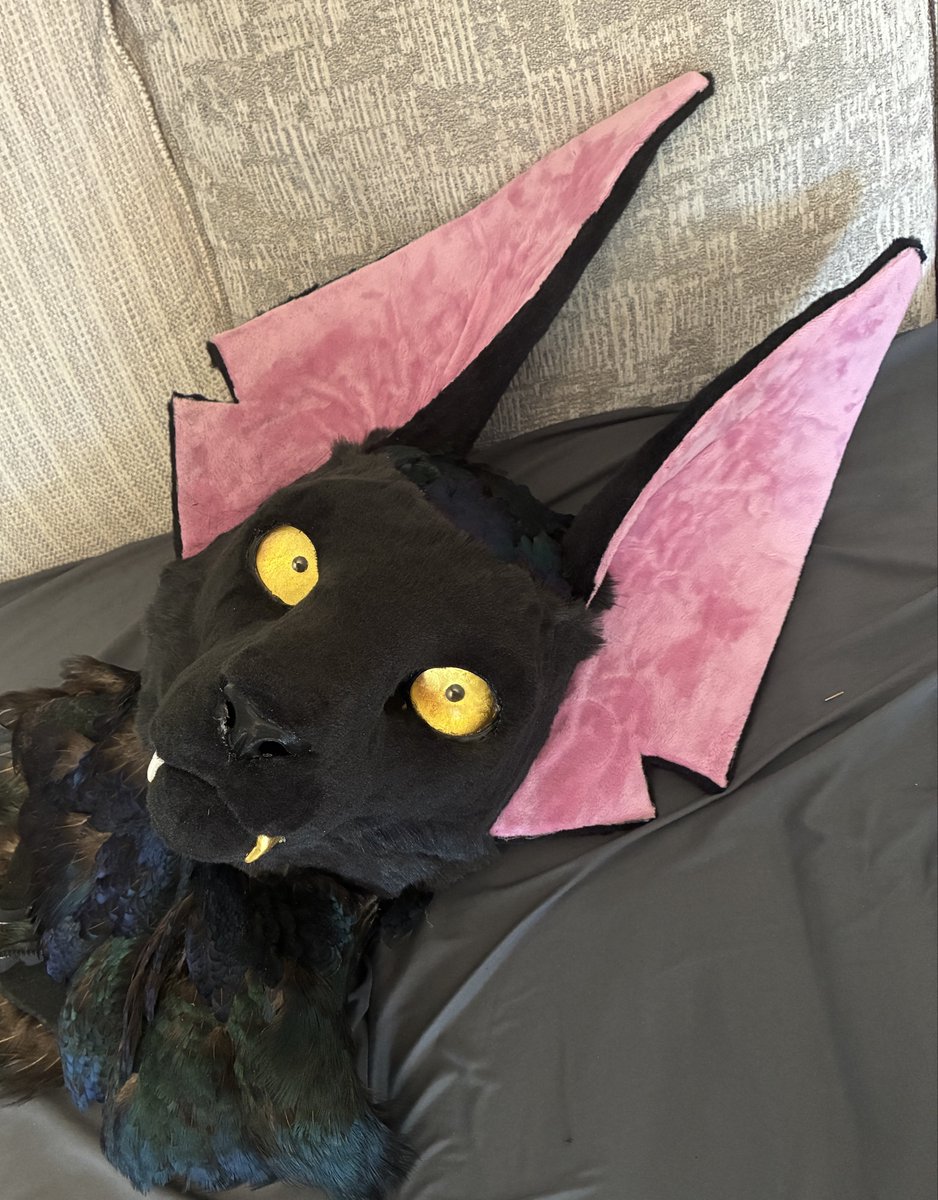 A nice little WIP for you all while I’m working on commissions 👌

Super happy with how she’s turning out!