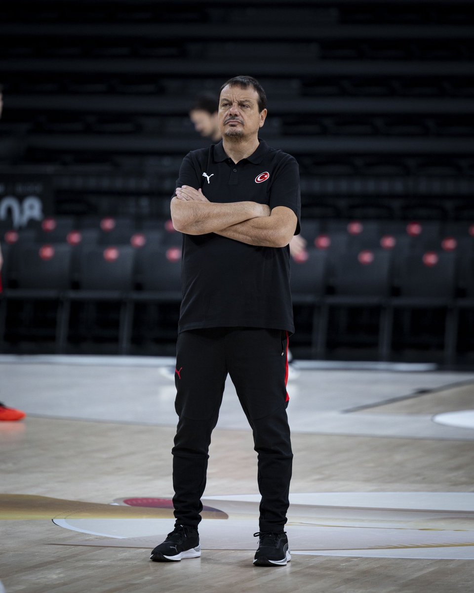 TBF's tweet image. FIBA 2027 Basketbol Dünya Kupası Elemeleri C Grubu’ndaki dördüncü maçında Turkcell Basketbol Gelişim Merkezi’nde Sırbistan‘ı ağırlayacak A Erkek Milli Takımımız bugün gerçekleştirdiği antrenmanla hazırlıklarını tamamladı. 

#BizBirlikteyiz

#FIBAWC x #StepItUpTürkiye