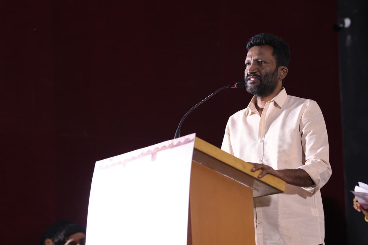 sekartweets's tweet photo. Press Meet of #KenathaKanom happening today in Chennai 

@iYogiBabu @LovelynChand
#ActorRamakrishnan
@sureshsangaiah @Thiyagudop1
@PlSubentar @nivaskprasanna
@ramar_r @stuntsudesh
@srbabu74 @jiohotstartam
#BoxofficeStudio #Jegannath
@DreamWarriorpic @RBTalkies
@ProSrivenkatesh https://t.co/fcmXwMdoN2