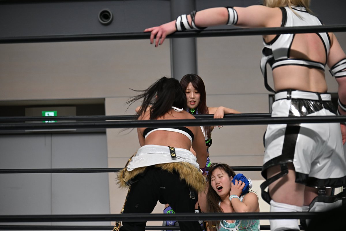 heiwa0324's tweet image. 2026/3・1(日）愛知・刈谷市産業振興センター あいおいホール　#STARDOM　タッグマッチ　#AZM #天咲光由　VS　#山下りな #鉄アキラ