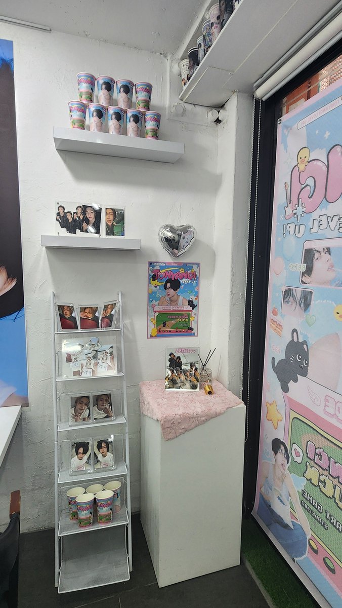 chyahee's tweet photo. 🄱🄱🄸🄽🄸 🄰🅁🄲🄰🄳🄴
▶토냥이 생일 스테이지◀
—— START GAME ——

아기자기하고 귀여웠던 카페🧡

#TONYANGI_LEVEL_UP https://t.co/nmHkdJBU05