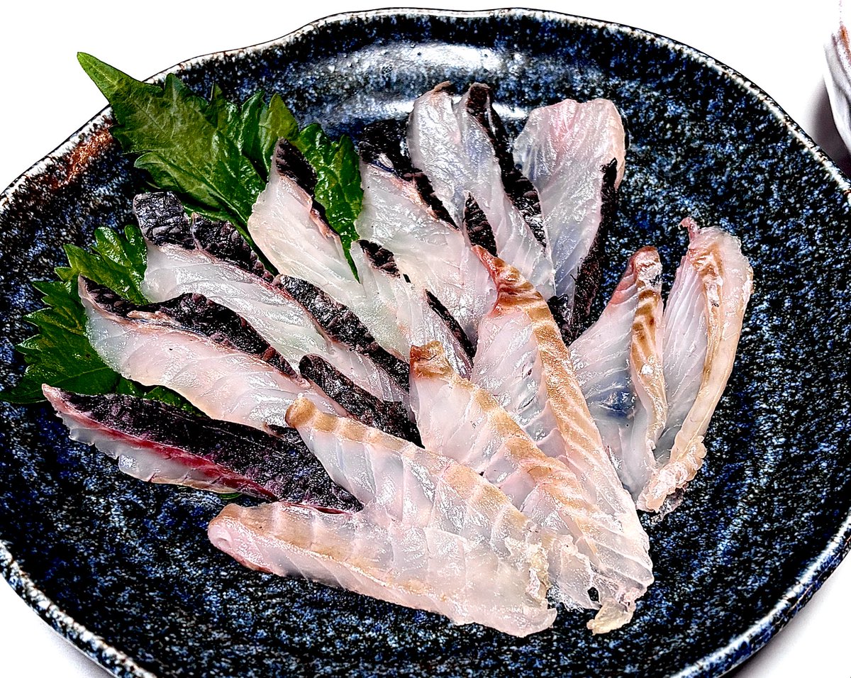 旦那丸のお誕生日だったので、好物のメジナなど捌き申した。🐟🔪✨🎉 